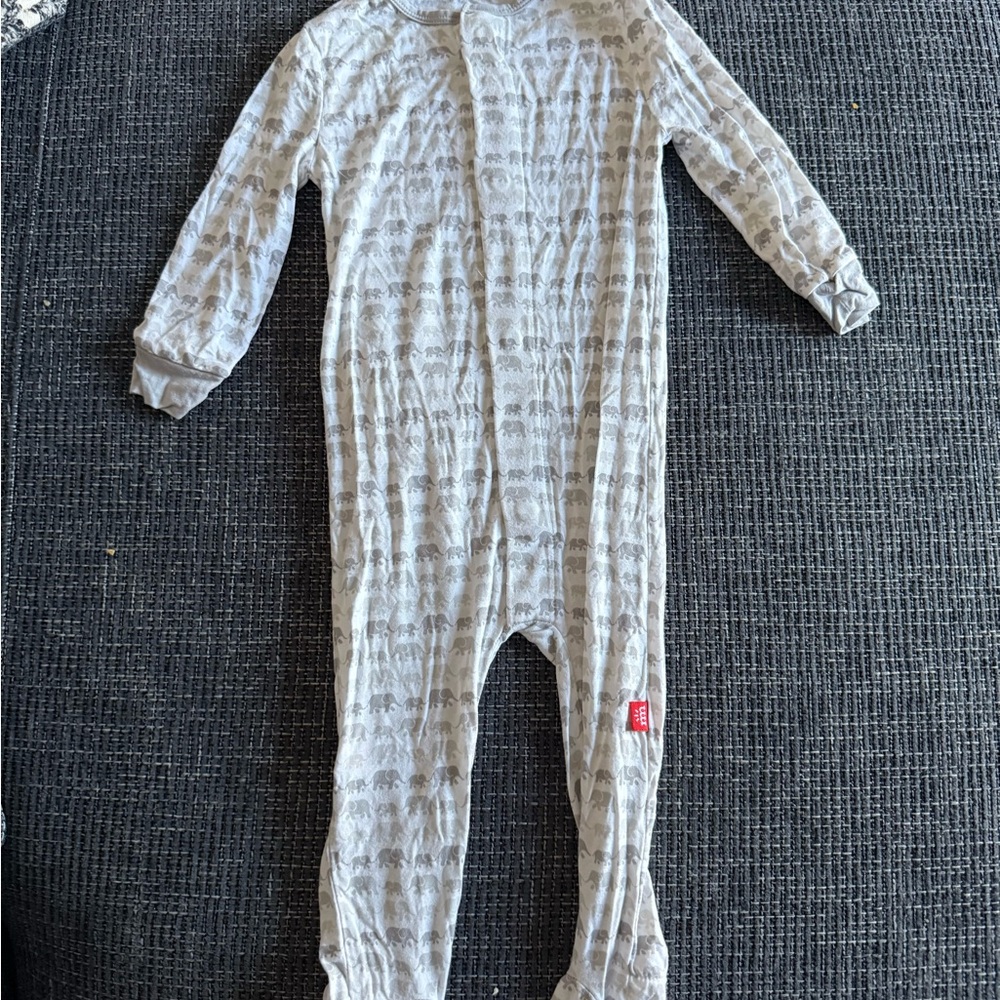 Magnetic Me Gray Elephant Kids Footie